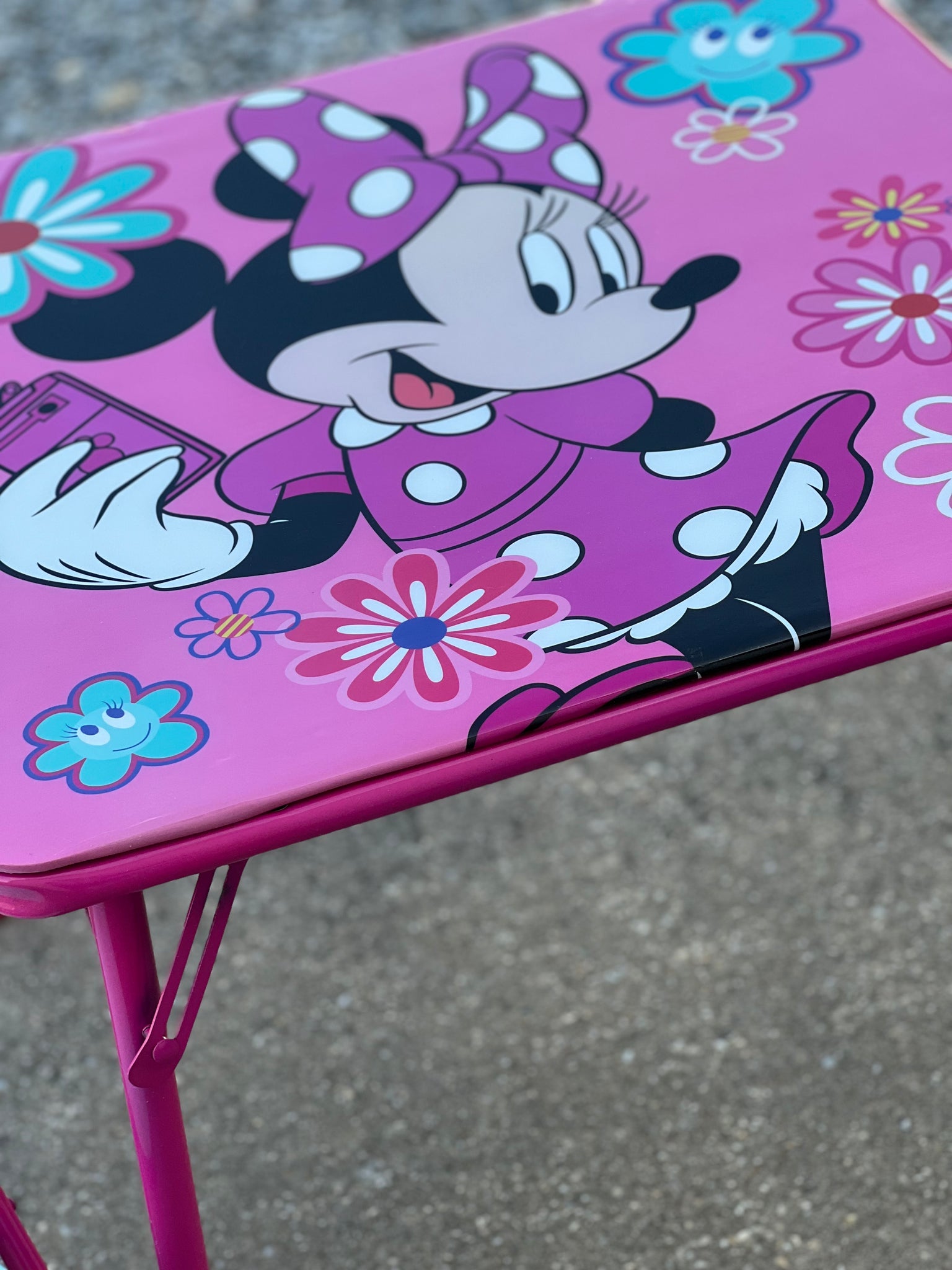 Minnie Mouse Table Set