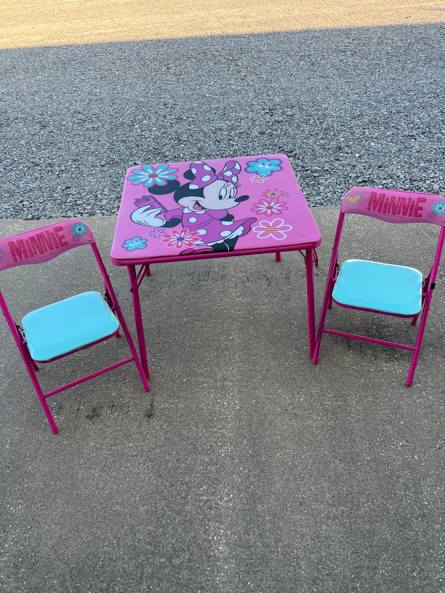 Minnie Mouse Table Set