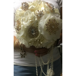 Bouquet with brooches